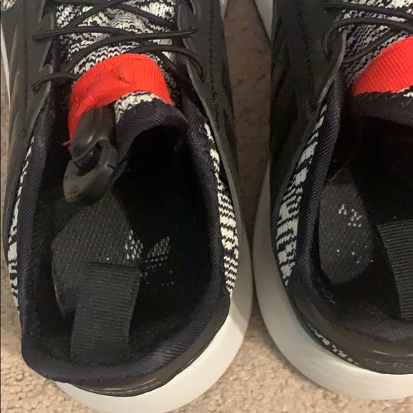 Adidas running shoes - Picture 4 of 4